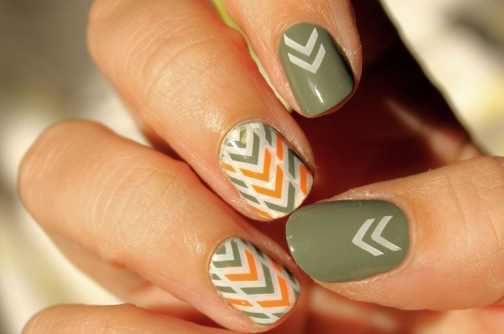 Get Trendy with Chevron Nails: Expert Tips for Chic Nail Art