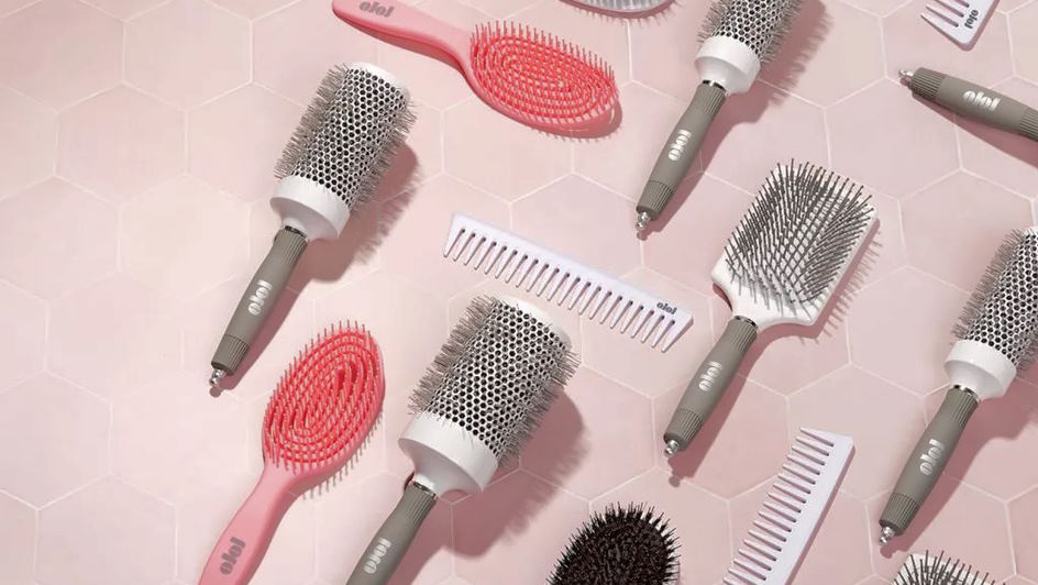 How to Choose the Right Hairbrush for Your Hair Type